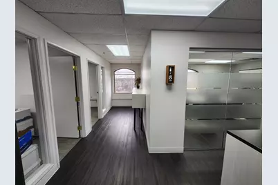 15850 W Bluemound Rd #304, Brookfield, WI 53005 - Photo 4