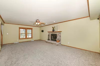 W176S8429  Clearbrook Dr, Muskego, WI 53150 - Photo 6