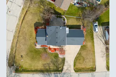 3340 S Russel Rd, New Berlin, WI 53151 - Photo 36