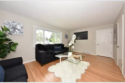 8149 W Beckett St #8151, Milwaukee, WI 53218 - Photo 10