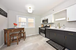 8149 W Beckett St, Milwaukee, WI 53218 - Photo 6