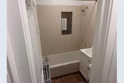 1813 S 60th St #1815, West Allis, WI 53214 - Photo 16