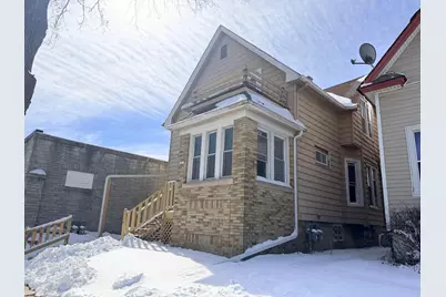 1813 S 60th St #1815, West Allis, WI 53214 - Photo 2