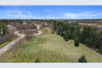 13965 N Pine Bluff Rd, Mequon, WI 53097 - Photo 4