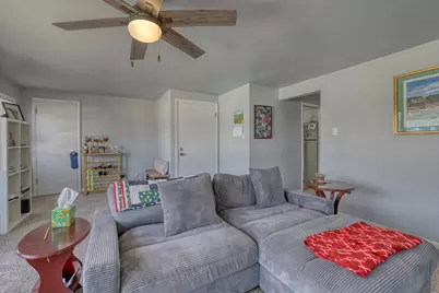 2125 S 97th St, West Allis, WI 53227 - Photo 18