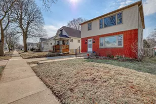 2125 S 97th St, West Allis, WI 53227 - Photo 2