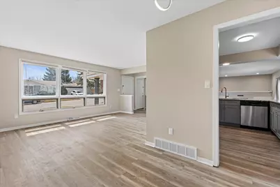 4812  Ridgeway Ave, Racine, WI 53406 - Photo 6