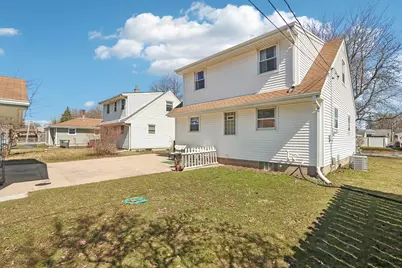 1308  West End Rd, Waukesha, WI 53188 - Photo 6