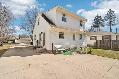 1308  West End Rd, Waukesha, WI 53188 - Photo 8