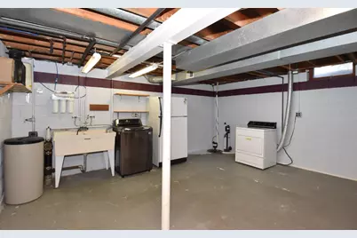 10570  Pallottine Dr, Greenfield, WI 53228 - Photo 38