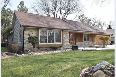 10570  Pallottine Dr, Greenfield, WI 53228 - Photo 54