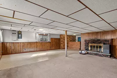 1736  Knoll Crest Dr, Sheboygan, WI 53081 - Photo 26