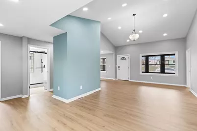 4842 S 26th St, Milwaukee, WI 53221 - Photo 8