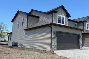 756 Pleasant Park Ct, Johnson Creek, WI 53038 - Photo 2