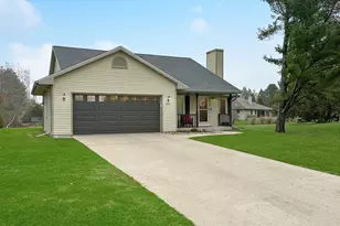 4717 S 15th St, Sheboygan, WI 53081 - Photo 2