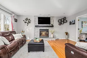 N78W22933 N Coldwater Cir, Sussex, WI 53089 - Photo 8