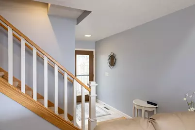 404  Gillette St #B, La Crosse, WI 54603 - Photo 2