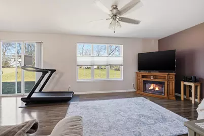 717  Chadwick Dr, Watertown, WI 53094 - Photo 12