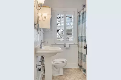 332  22nd St, La Crosse, WI 54601 - Photo 16