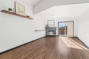 N17W26887 E Fieldhack Dr, Pewaukee, WI 53072 - Photo 6