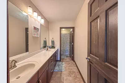 W275N358  Arrowhead Trl, Pewaukee, WI 53188 - Photo 32