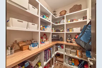 W275N358  Arrowhead Trl, Pewaukee, WI 53188 - Photo 14