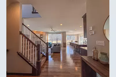 W275N358  Arrowhead Trl, Pewaukee, WI 53188 - Photo 4