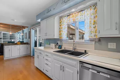 2224  Markham St, Manitowoc, WI 54220 - Photo 28