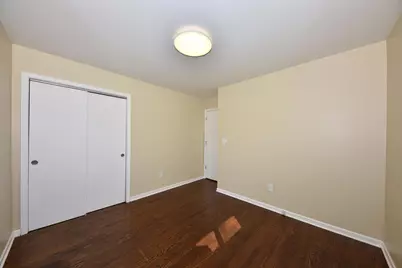 5669 S 24th St, Milwaukee, WI 53221 - Photo 18