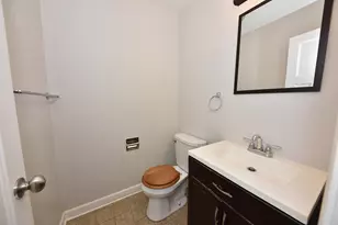 5669 S 24th St, Milwaukee, WI 53221 - Photo 12