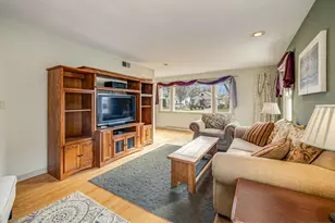 4959 N Berkeley Blvd, Whitefish Bay, WI 53217 - Photo 4