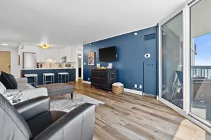 1660 N Prospect Ave, Milwaukee, WI 53202 - Photo 4