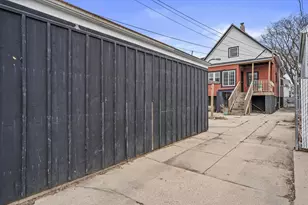 2053 S 25th St, Milwaukee, WI 53204 - Photo 38