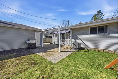 4216 S 89th St, Greenfield, WI 53228 - Photo 36