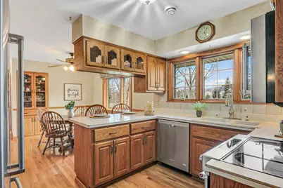 N17W27387  Lakefield Dr, Pewaukee, WI 53072 - Photo 16