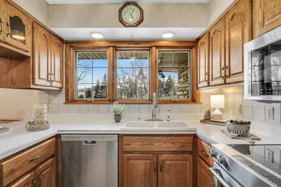 N17W27387  Lakefield Dr, Pewaukee, WI 53072 - Photo 14