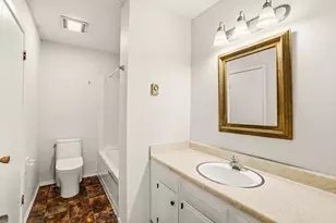 8657 N 72nd St, Milwaukee, WI 53223 - Photo 16