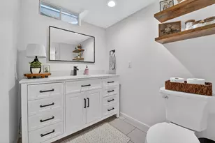 W199N17111 Ridgeway Dr, Jackson, WI 53037 - Photo 22