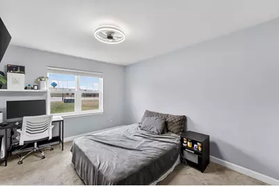 8495  Ridgeway Ct, Pleasant Prairie, WI 53158 - Photo 16