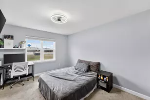 8495 Ridgeway Ct, Pleasant Prairie, WI 53158 - Photo 16