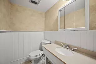 9806 W Morgan Ave, Milwaukee, WI 53228 - Photo 12