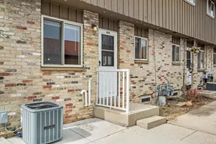 9806 W Morgan Ave, Milwaukee, WI 53228 - Photo 24