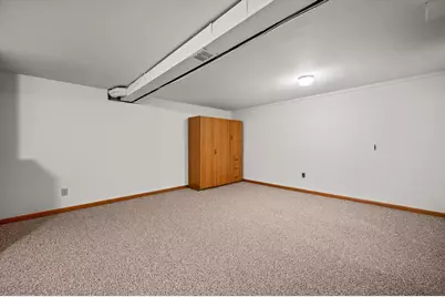 9806 W Morgan Ave, Milwaukee, WI 53228 - Photo 22