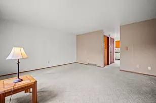 9806 W Morgan Ave, Milwaukee, WI 53228 - Photo 4