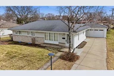 5222  Mead Rd, Greendale, WI 53129 - Photo 24