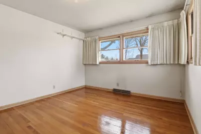 5222  Mead Rd, Greendale, WI 53129 - Photo 10