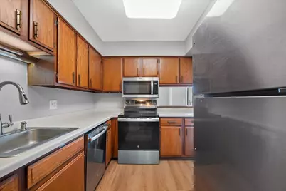 405  Cheviot Chase - #3, Waukesha, WI 53186 - Photo 2