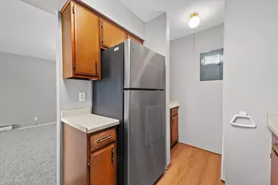 405  Cheviot Chase - #3, Waukesha, WI 53186 - Photo 4