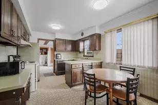 9402 W Cleveland Ave, West Allis, WI 53227 - Photo 8