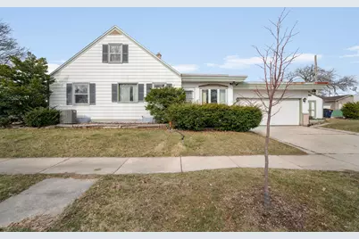 9402 W Cleveland Ave, West Allis, WI 53227 - Photo 4